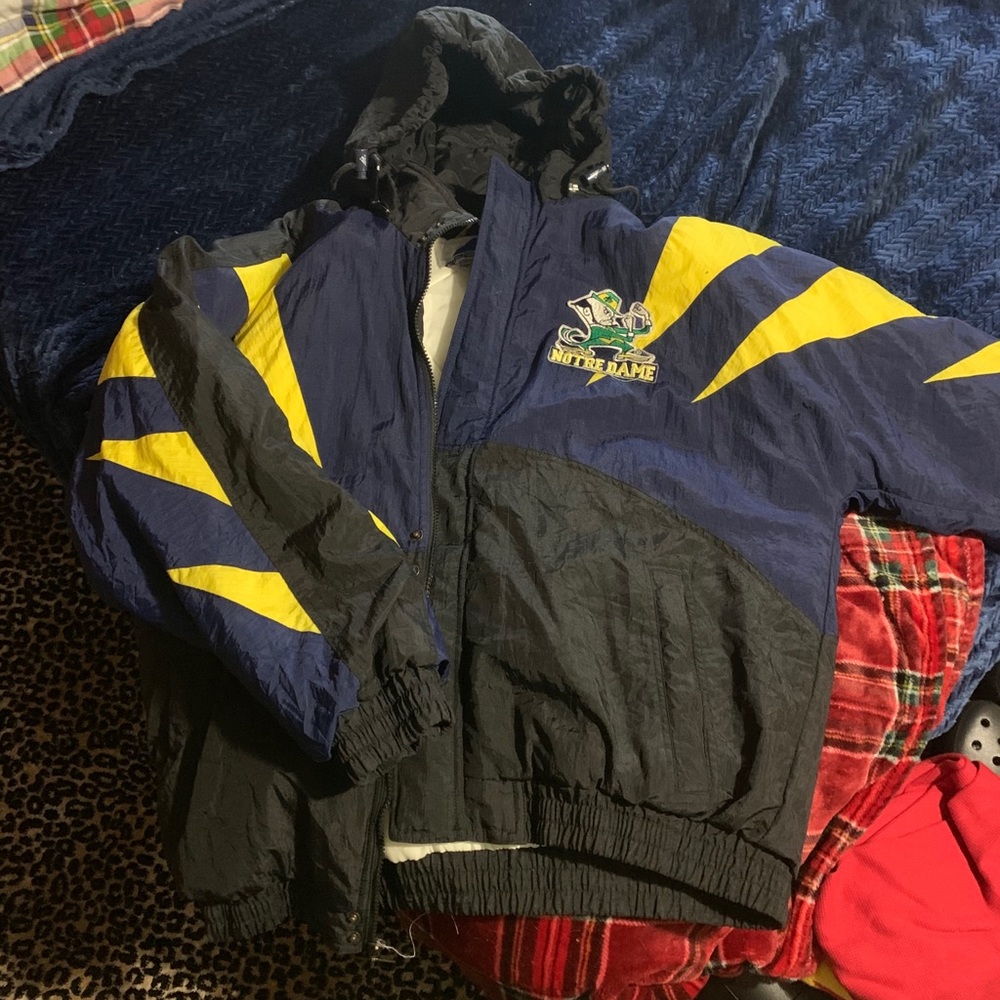 Mens vintage Notre Dame jacket. Size L.